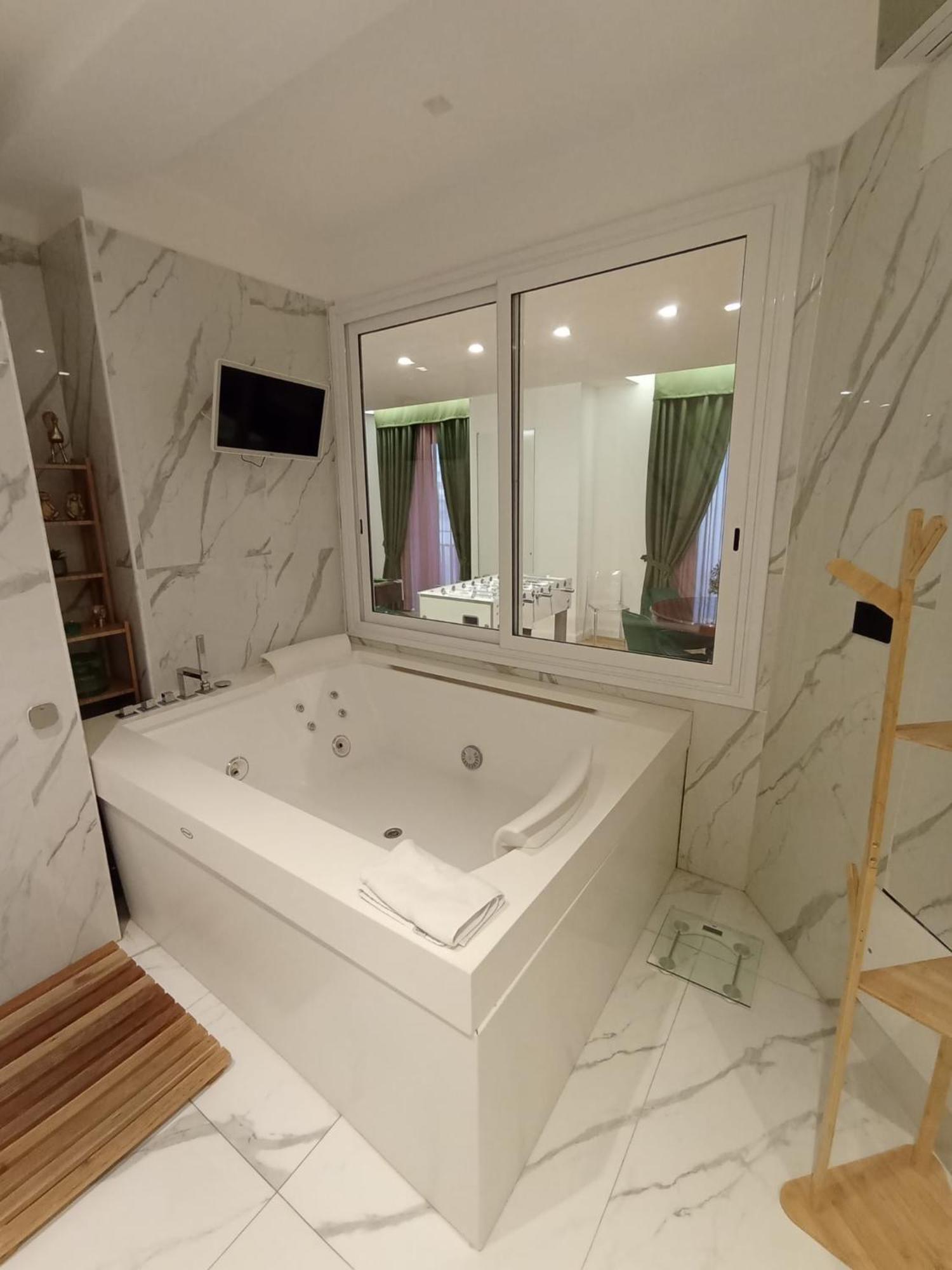 President Plaza Vip Suite Spa By Babylon Stay ナポリ エクステリア 写真